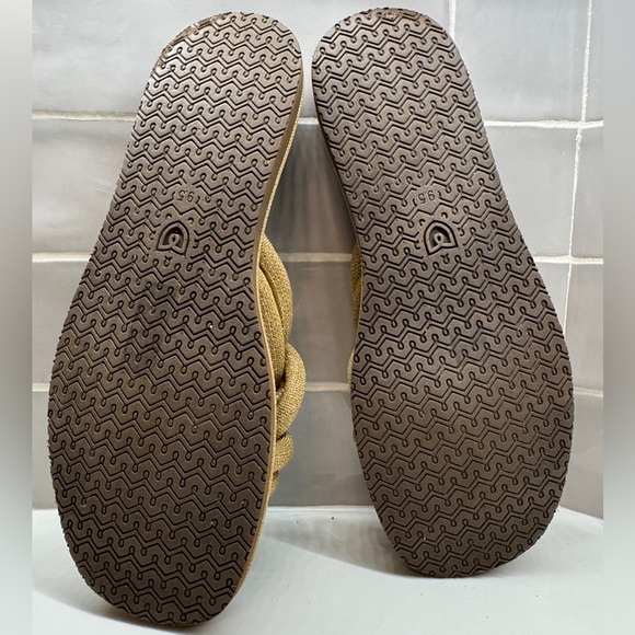 Rothy's The Summer Sandal Golden Sun - Picture 10 of 12